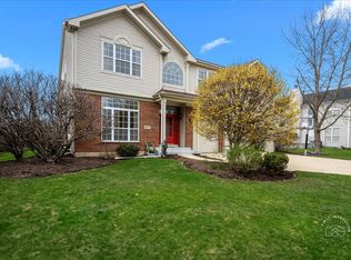 607 Century Farm Ln, Naperville, IL 60563