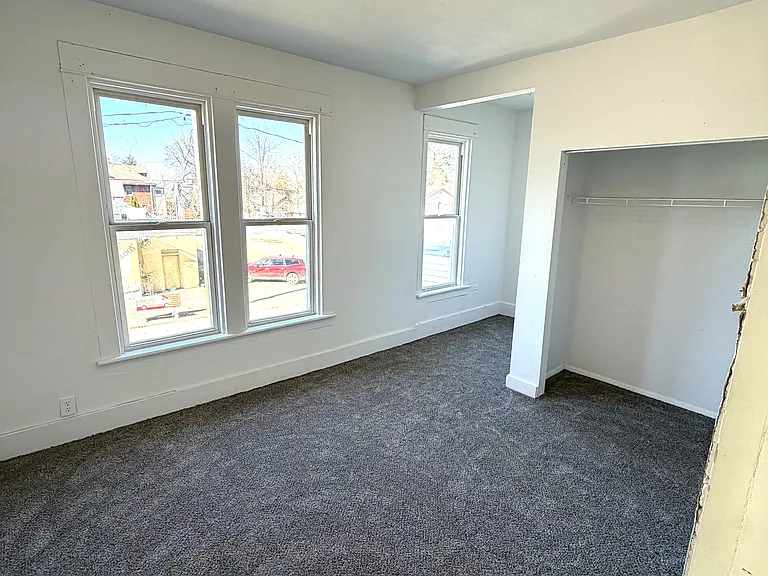 729 W 4th St #729 — Photo 4
