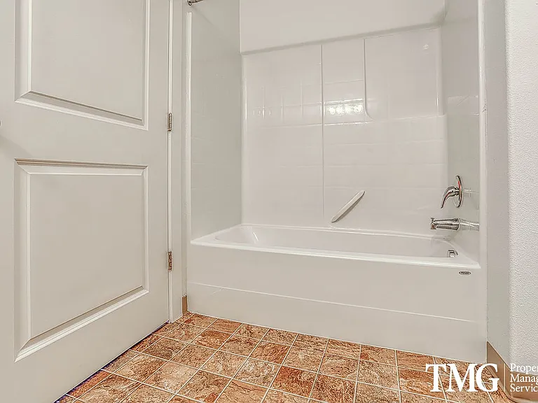 1017 SE 12th Ave — Photo 187
