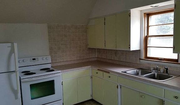 Huge kitchen!