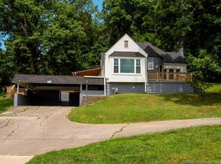 1093 N Gospel St, Paoli, IN 47454