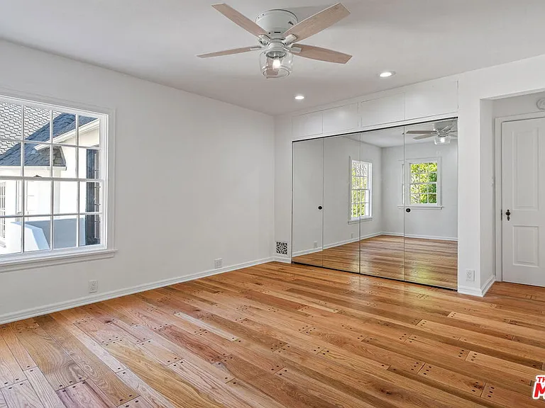 10527 Le Conte Ave — Photo 25