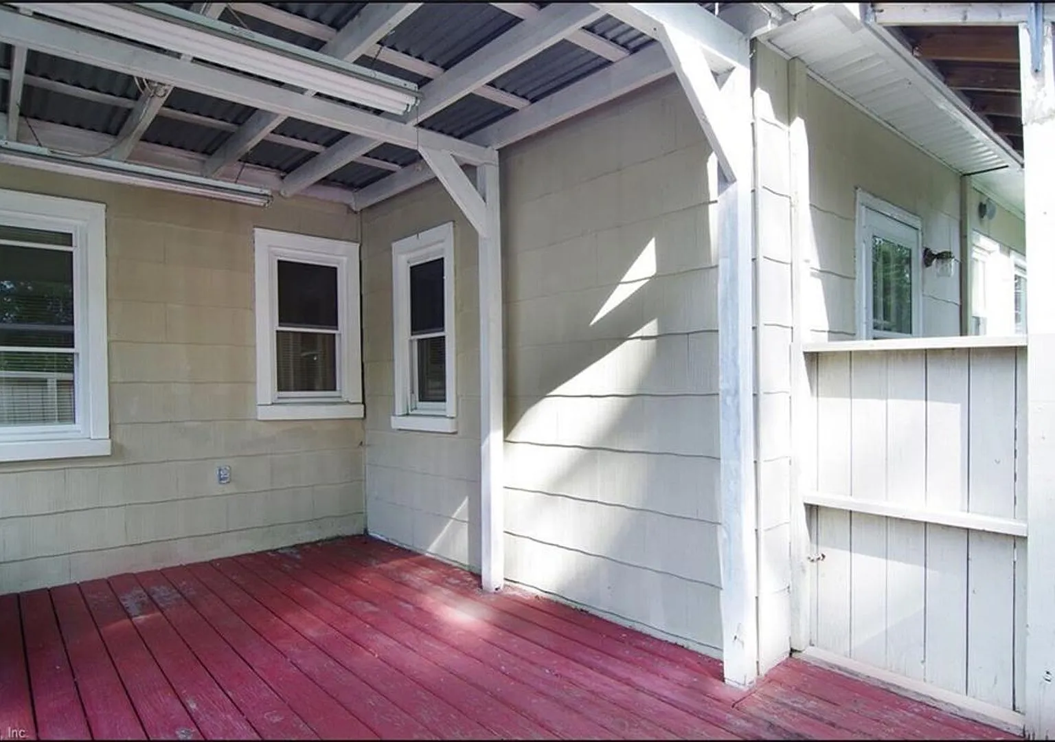 Unbeatable Hampton Value! Spacious 4-Bed With Epic Backyard Deck! — Photo 4