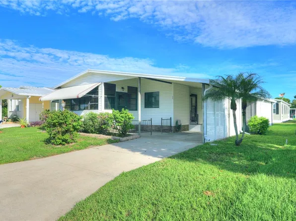 558 Tarpon Dr, Barefoot Bay, FL 32976