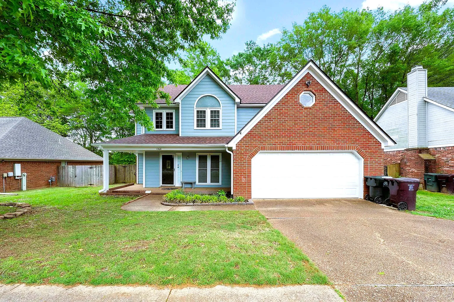 4 bed, 2045 sqft, $2,465 — Photo 1