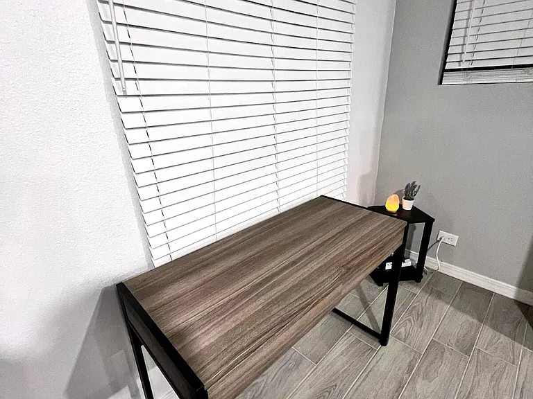 Work Desk