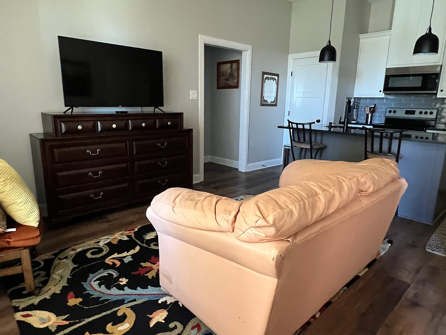 1 bed, 488 sqft, $1,300 — Photo 2
