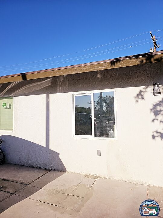 Building Photo 4