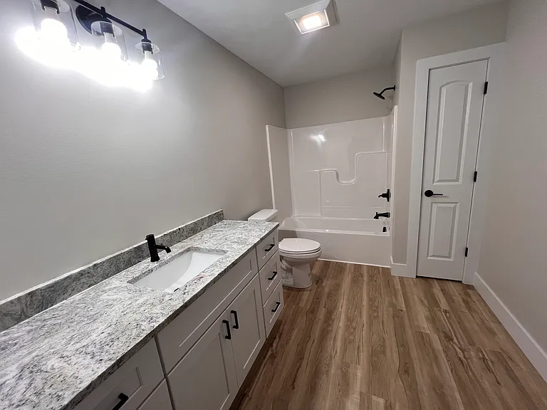 1092 Birmley Estates Dr — Photo 11