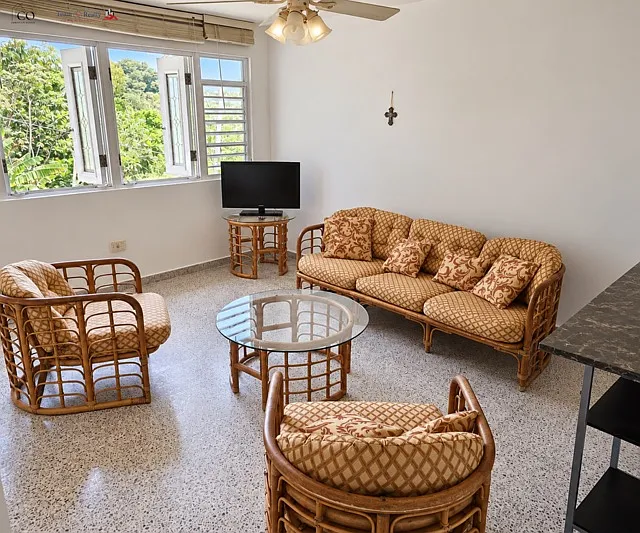 3 bed, 1.0 bath, 1200 sqft, $900 — Photo 3