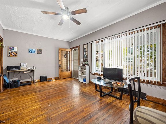 5th image of 3400 W 94th St
