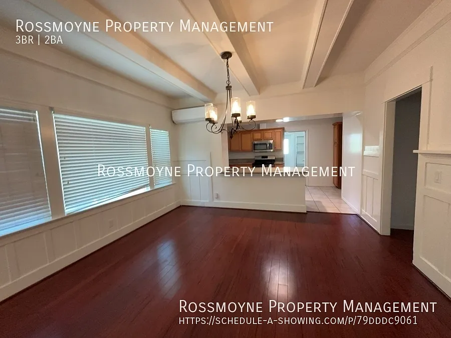 3 Bedroom 1 and 1/2 Bath Updated front house in Glendale — Photo 4