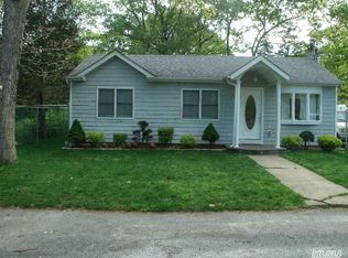 116 Webster Ave, Ronkonkoma, NY 11779