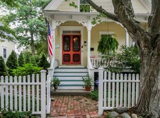 2 Howe St, Bristol, RI 02809