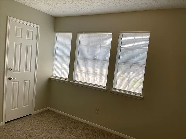 3118 Redcliff Dr — Photo 21