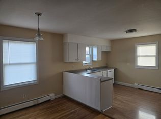 295 Bartlett St FLOOR 2, Bridgeport, CT 06606