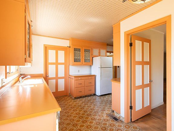 5th image of 136 Alderbrook Drive