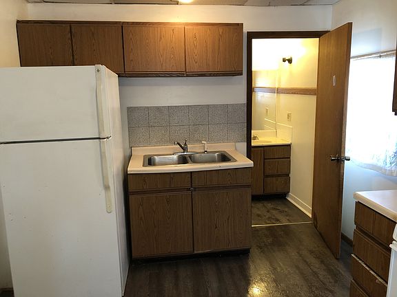 4th image of 807 Lincoln Ave