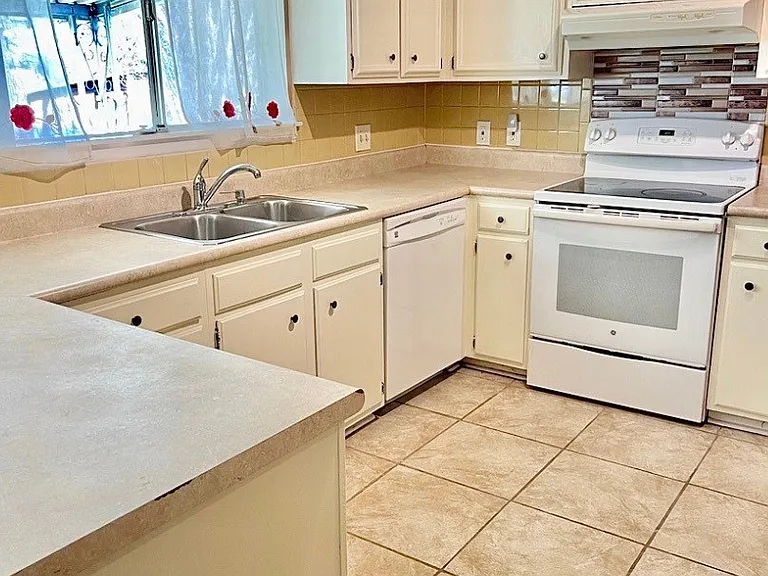 2915 Eagle Rdg — Photo 14