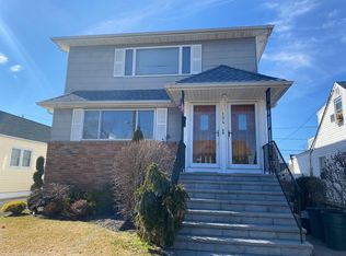 194 Quebec Rd #1, Island Park, NY 11558