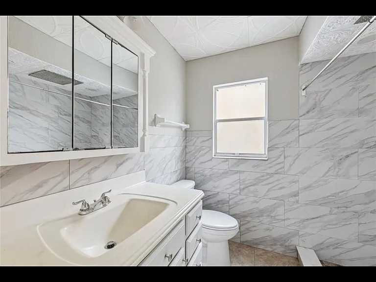 46 N Fairfax Ave #40 — Photo 4
