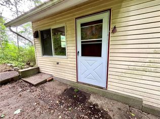 100 Hollowbrook Rd, Lake Peekskill, NY 10537