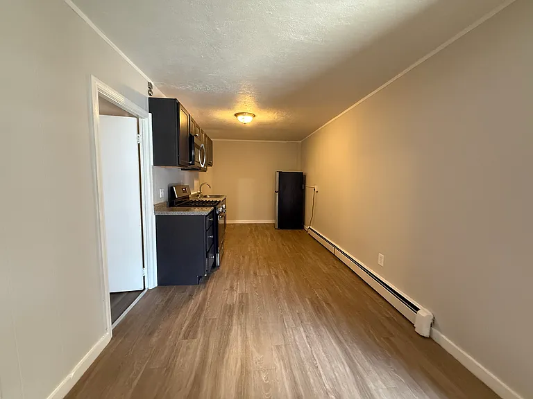 2 Woodlawn St #2 — Photo 3