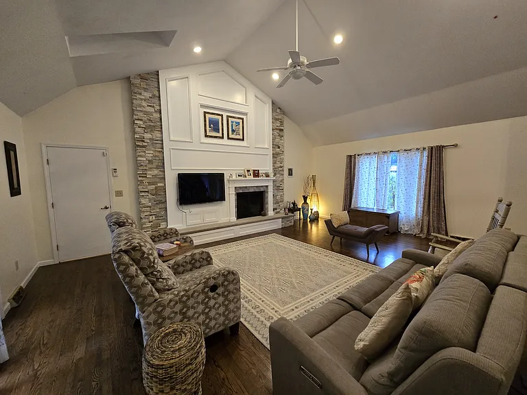 6204 Keystone Way — Photo 15