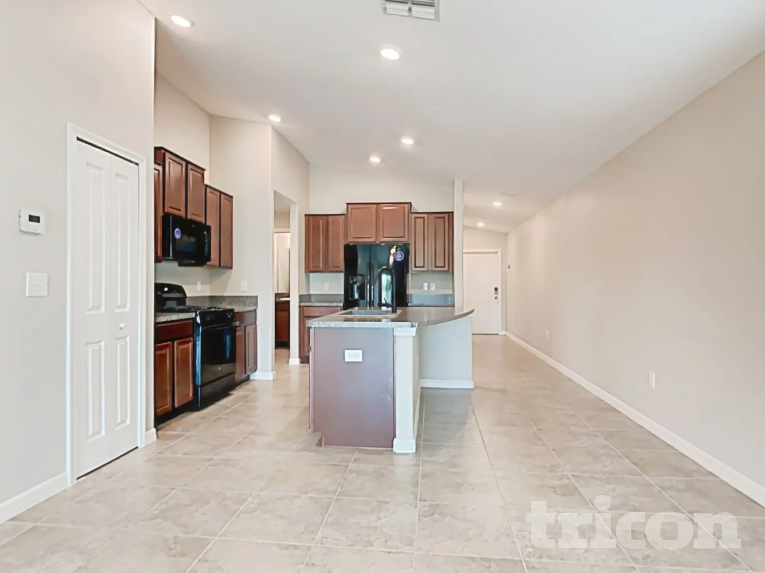 5151 White Chicory Drive Apollo Beach FL — Photo 4