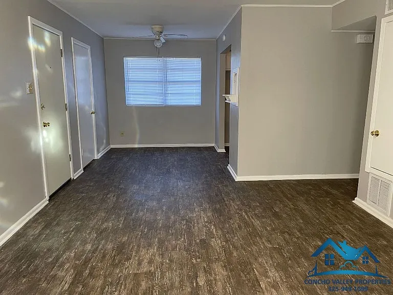 1208 Clairmont St — Photo 2