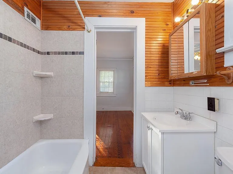 303 S 5th Ave — Photo 12