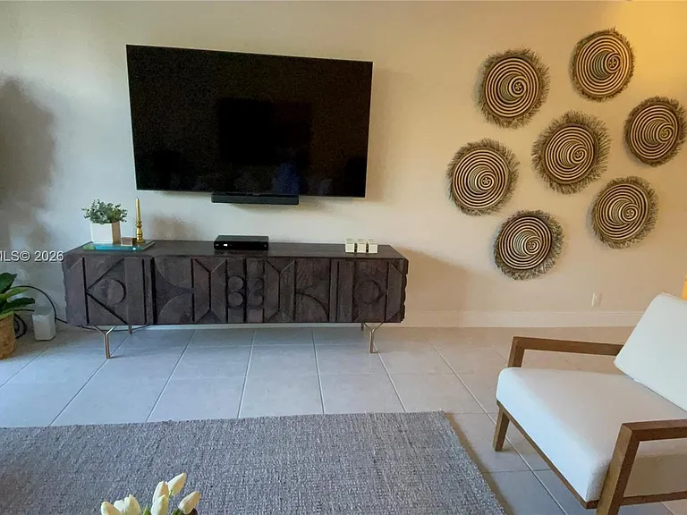 151 Crandon Blvd #236 — Photo 3