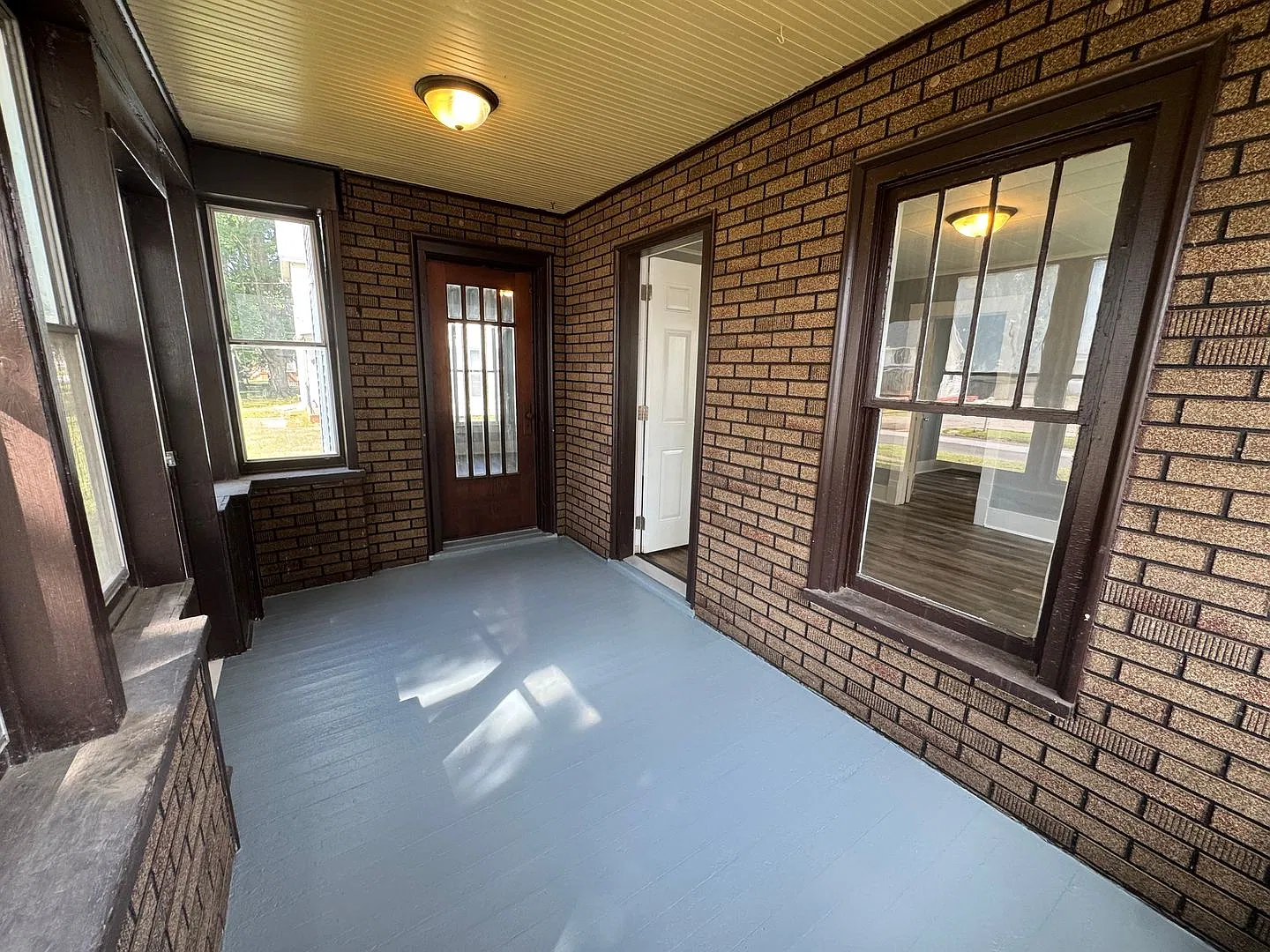 4 Bedroom Home with 2-Car Garage | Hamilton School District | Pet Friendly — Photo 2