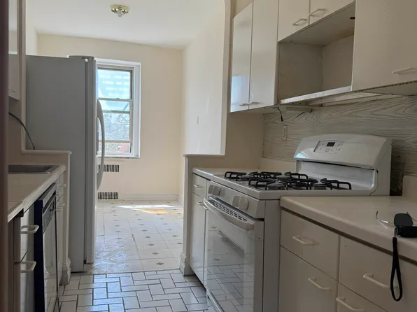 1717 Avenue N image 7 of 23