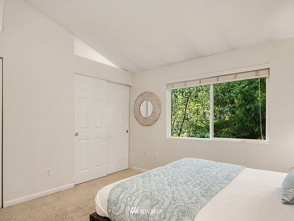 5th image of 2-13115 102nd Ln NE