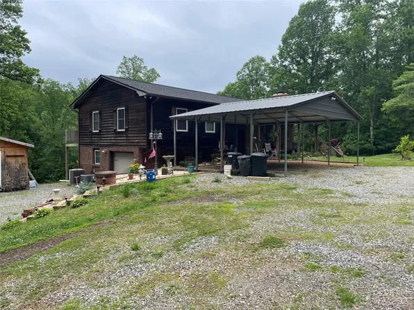 455 Turning Leaf Ln, Mill Spring, NC 28756