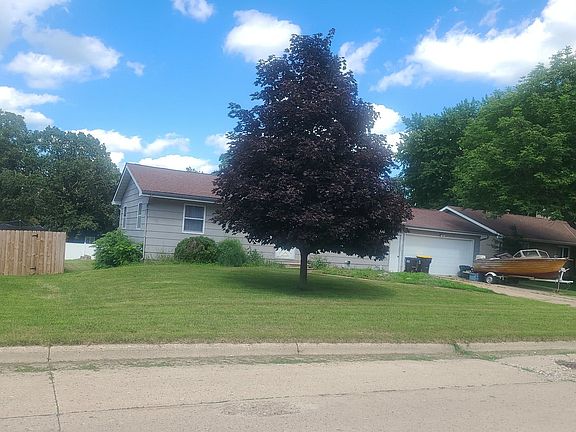 3rd image of 957 Liberty Ln
