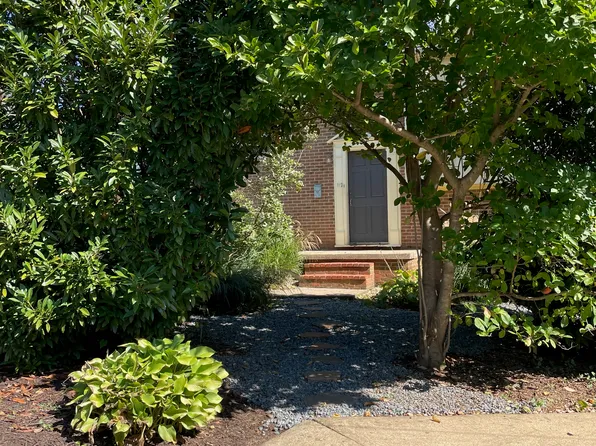 112 Hilton Dr, Charlottesville, VA 22903