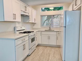 1309 1/2 N Fairfax Ave, West Hollywood, CA 90046
