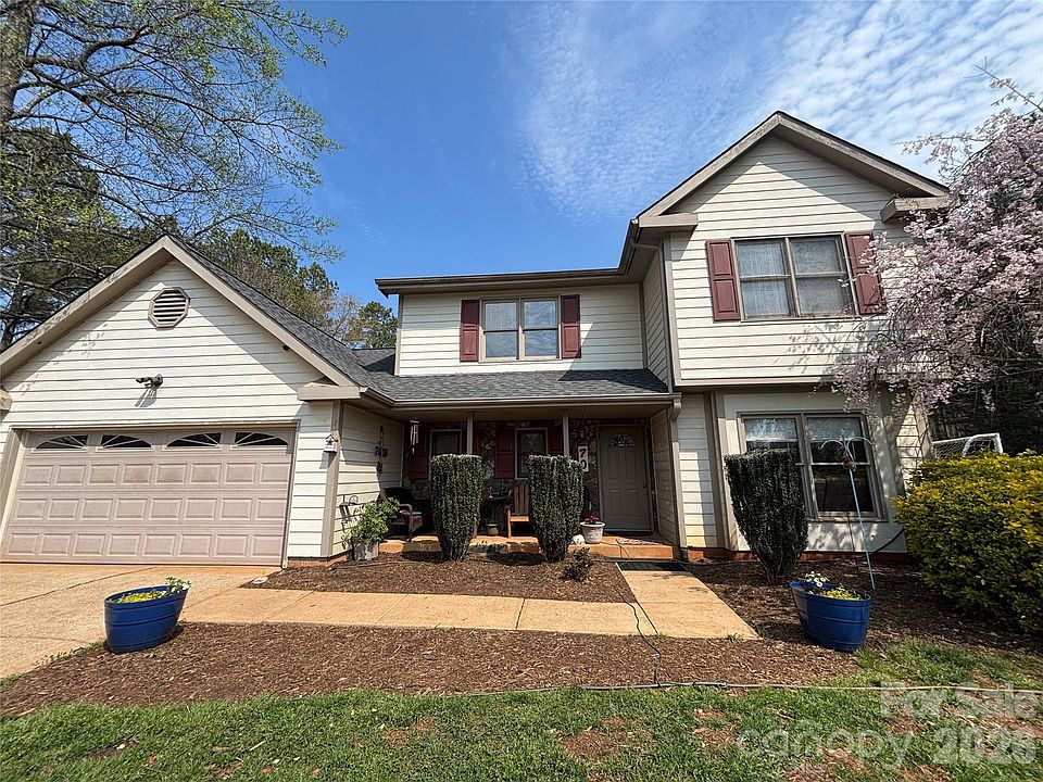 1st image of 70 Sienna Dr