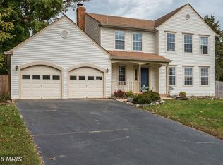 143 Seneca Ridge Dr, Sterling, VA 20164