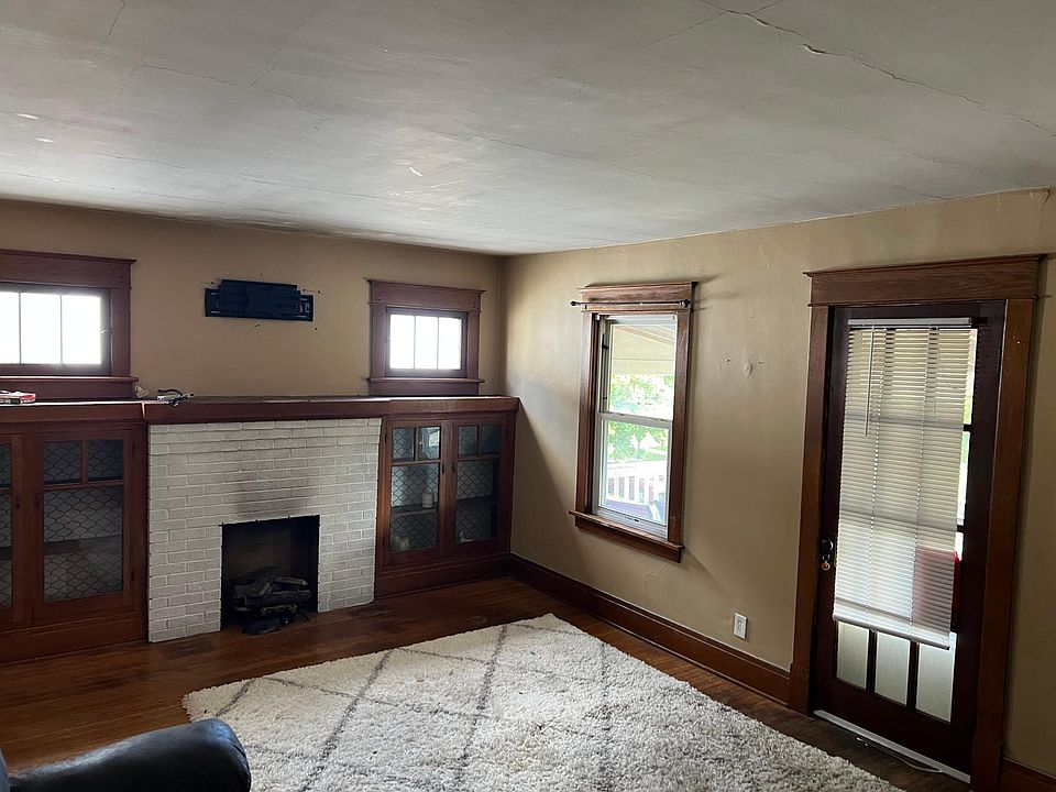 1st image of 168 Lovering Ave #2