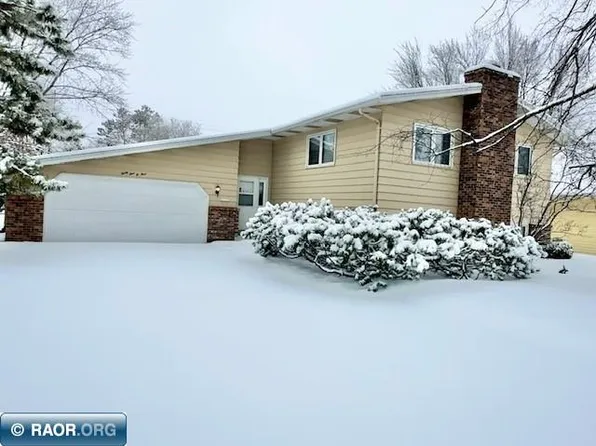 3104 2nd Ave W, Hibbing, MN 55746