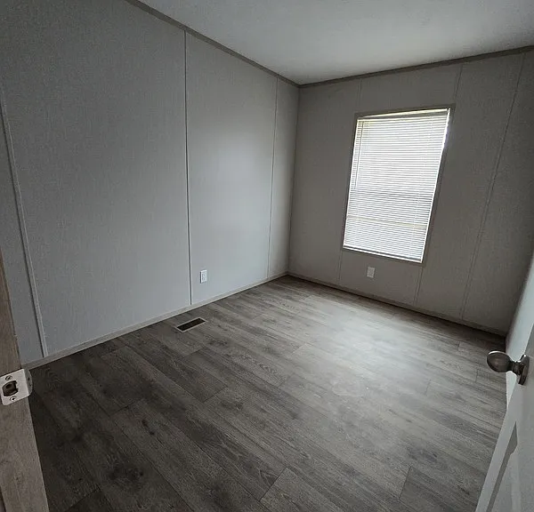 1943 Boxwood Ln — Photo 16