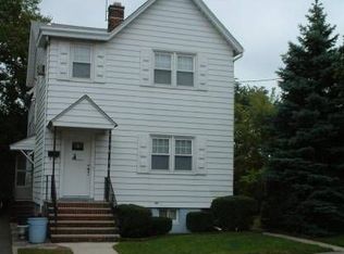 282 Castle Ter, Lyndhurst, NJ 07071