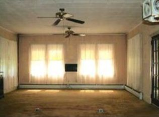 156 W Lake Dr, Pine Grove, PA 17963