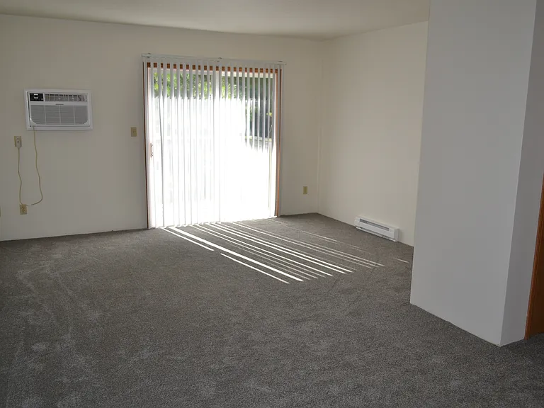 14995 Liston Ave — Photo 3