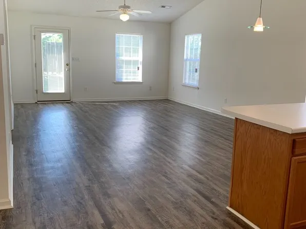 144 Springwood Ln, Mooresville, NC 28117