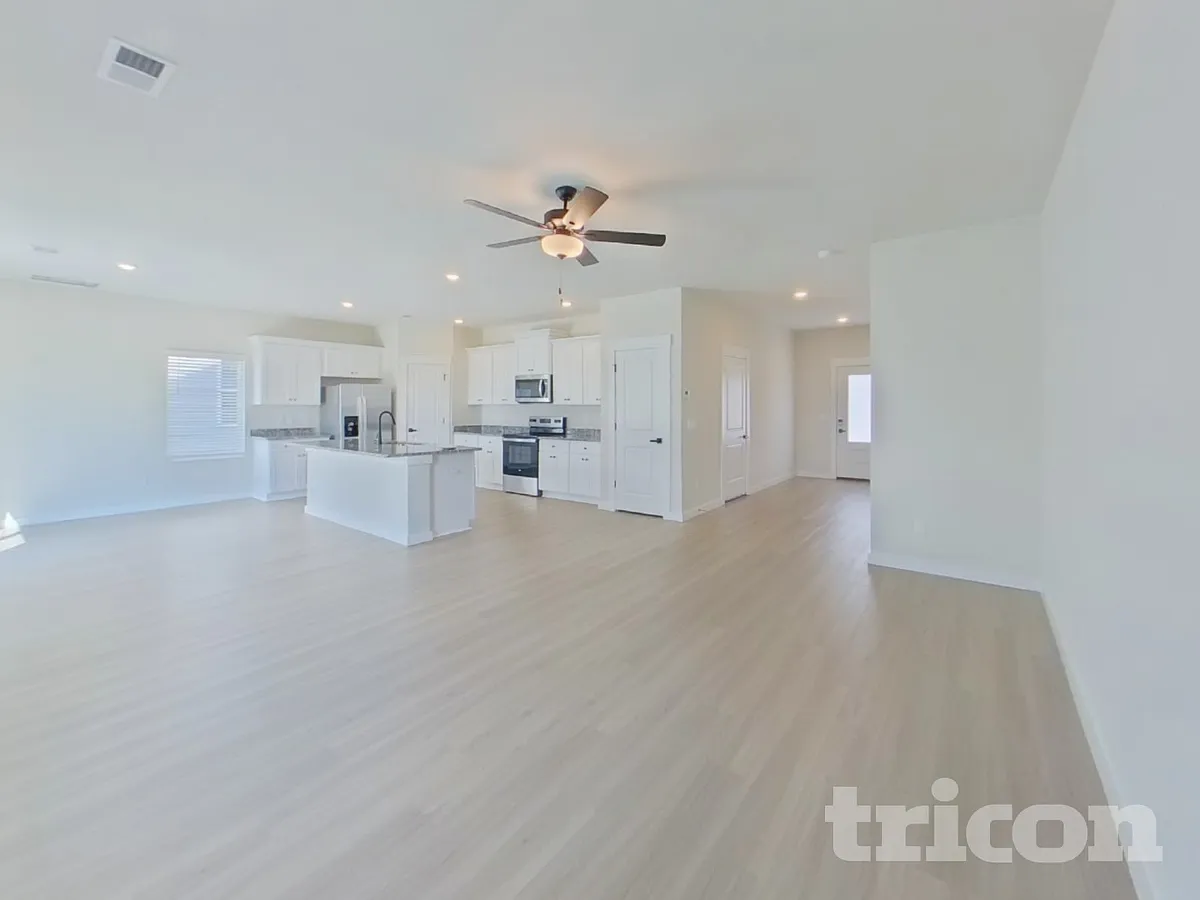 Building Photo - 1209 Crested Iris St