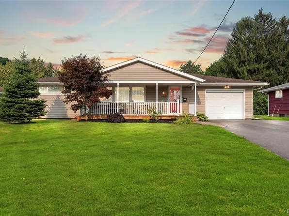106 Dolores Ter S, North Syracuse, NY 13212